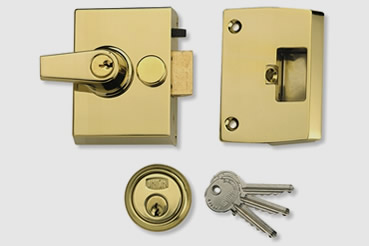 Nightlatch installation by Birkdale master locksmith